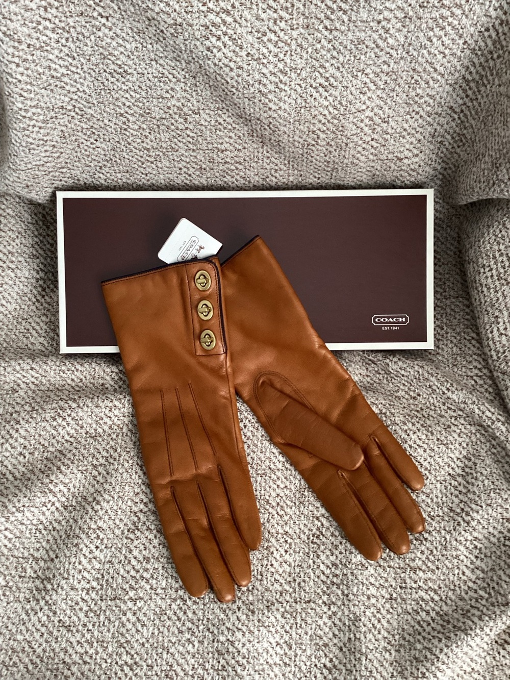 NWT Coach Camel Colour Leather Gloves, Size 6.5